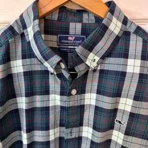 Vineyard Vines Men's XL Green Plaid Long Sleeve Button Down Classic Whale Shirt